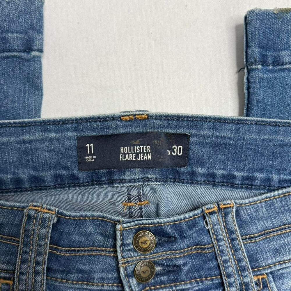 Hollister Women’s Low Rise Flare Jeans Size 11 Waist 30 material stretchy - Picture 3 of 6
